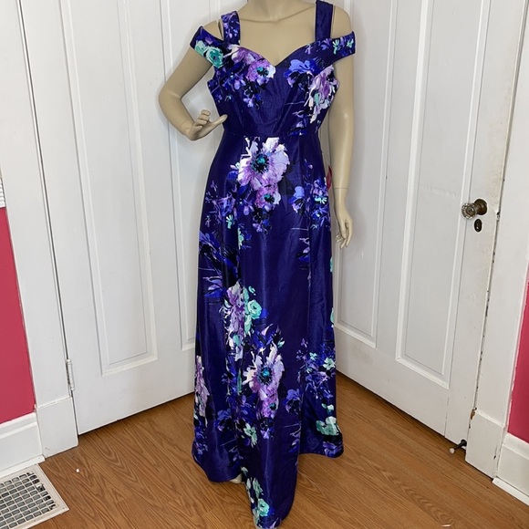 Sangria•Floral Printed A-Line Dress - Picture 3 of 14